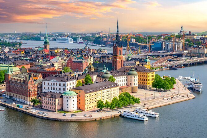 1.5-hour Stockholm Old Town Walking Tour - Key Points