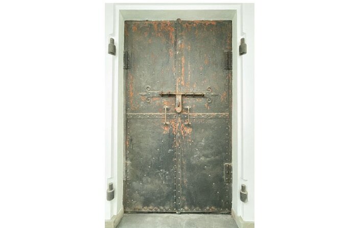 1.5~2 Hours Traditional Kintsugi Work Shop in Namba Osaka - Location and Transportation