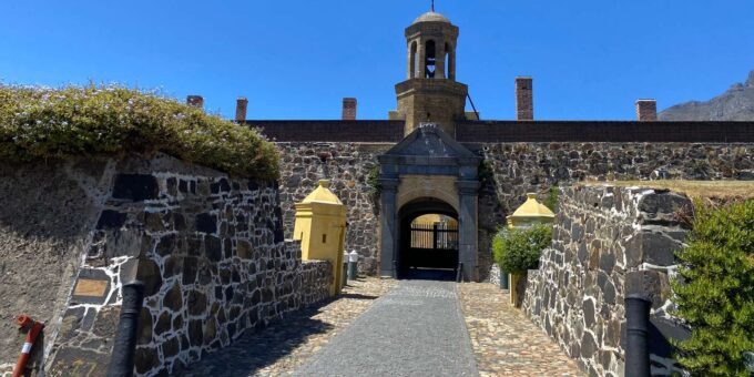 1- Cape Town Tours & Transfers:We Guide You Around Cape Town - The Sum Up