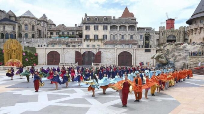 1 - Day Bana Hill, Golden Bridge, Cable Car Ride, Lunch, Bus - What to Expect