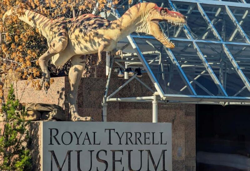 1 Day Drumheller Tour: Calgary to Hoodoos Dinosaurs Badlands - Discover the Magic of Alberta’s Badlands