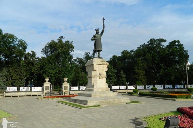 1 DAY from Moldova:City Tour Chisinau -Transnistria SOVIET TOUR - Key Points
