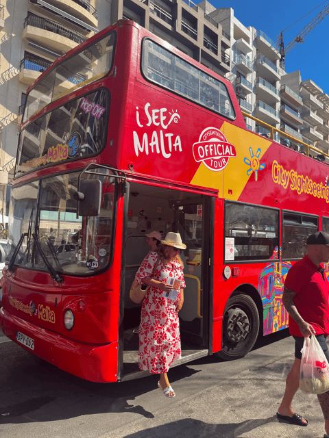1-Day Hop-On Hop-Off Bus + Harbour Cruise (CMO) - Key Points