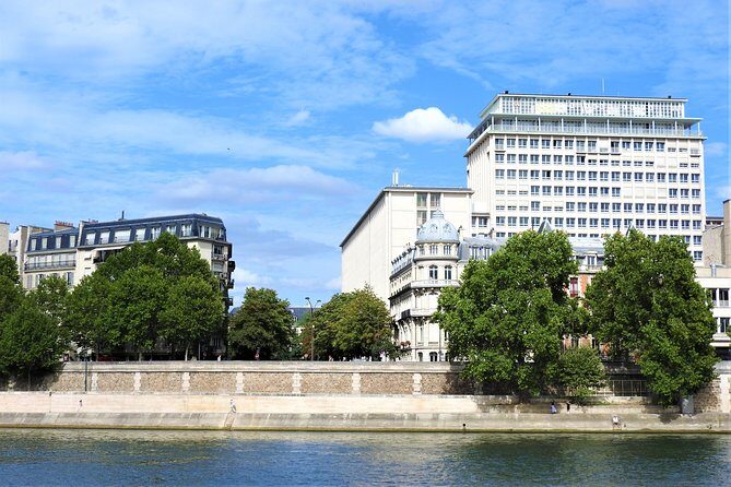 1 Day in Paris: Eiffel Tower, Cruise, City Tour, and Louvre - The Sum Up