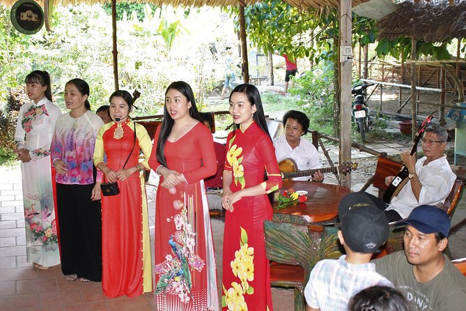 1-Day Mekong River (My Tho-Ben Tre) Deluxe Group Of 10 Max - Inclusions and Amenities
