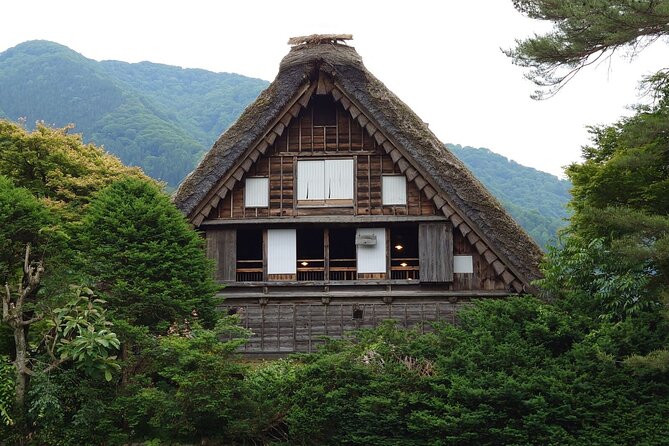 1-Day Takayama Tour: Explore Scenic Takayama and Shirakawago - Guided Walks in Takayama and Shirakawa-go