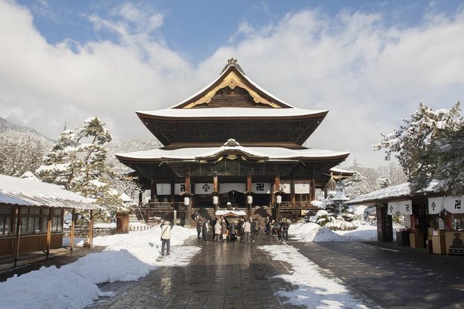 1-Day Winter Tour From Nozawa Onsen: Snow Monkeys, Zenko-ji Temple & Sake - Exploring Zenko-ji Temple