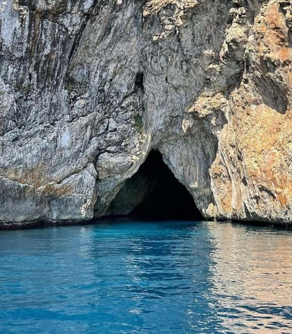 1-hour boat excursion to discover the caves of Salento - Key Points  