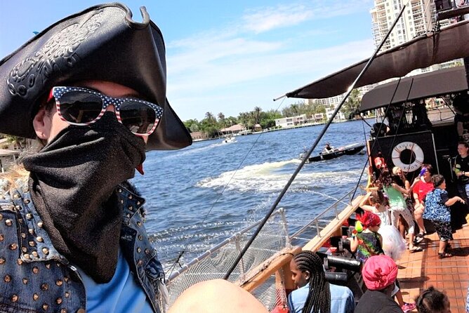 1-Hour Interactive Pirate Cruise in Ft. Lauderdale (Arrive 30 Minutes Early) - Pirate Experience Activities