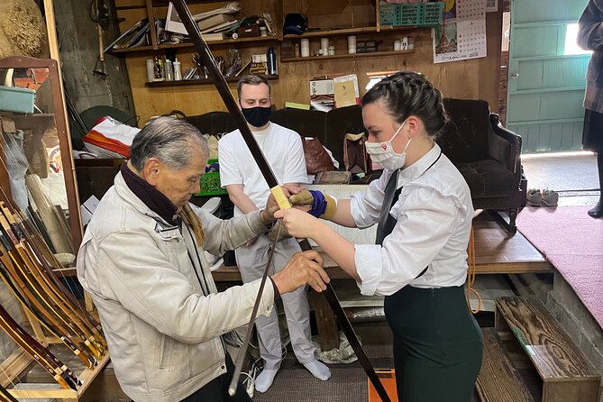 1-Hour Japanese Archery Experience in Kyoto - Guided Practice