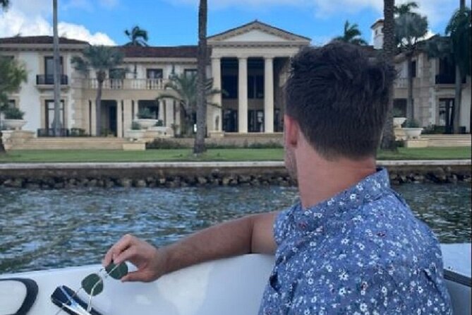 1 Hour Miami Private Boat Ride With Champagne - Additional Amenities