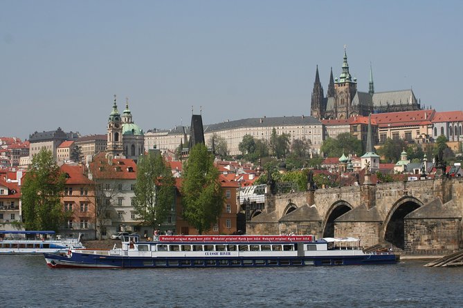 1 Hour Prague Panoramic Vltava River Sightseeing Cruise - Operational Challenges and Improvements
