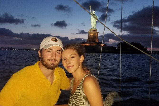 1 Hour Private Charter in New York Harbor for up to 6 People - Meeting Point Details