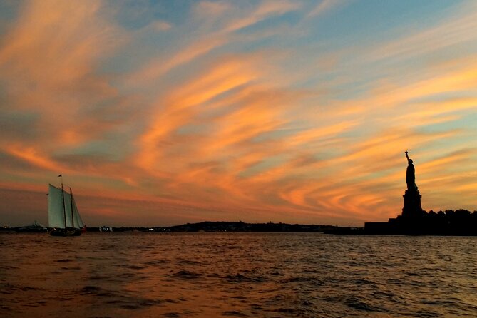 1 Hour Private Charter in New York Harbor for up to 6 People - Accessibility Information