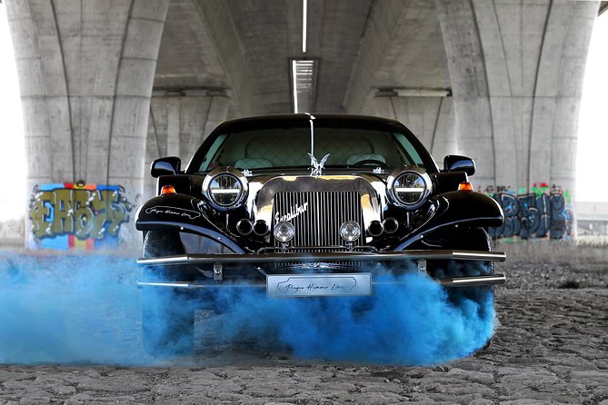 1 Hour Ride in Vintage Limousine - Ideal for Special Occasions