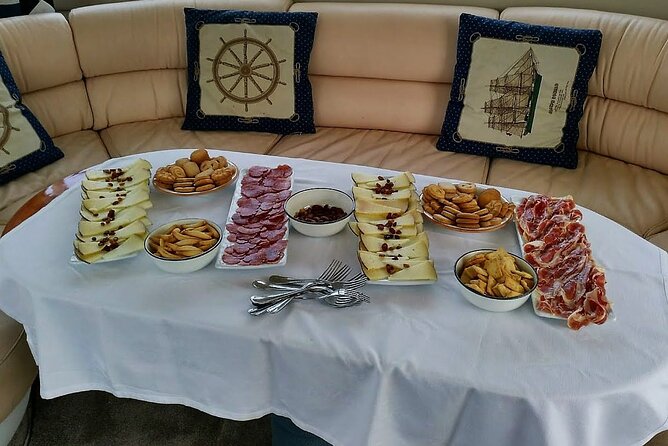 1 Hour Sail Spanish Lunch or Dinner for 2 People in a Luxury Motor Boat - Flexible Scheduling and Start Times