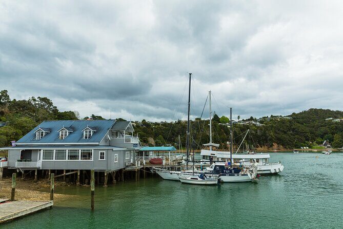 1 Hour Scenic Bay of Islands Tour - A Practical Look at the 1 Hour Scenic Bay of Islands Tour