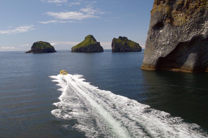 1-Hour Small Group Sightseeing Boat Tour in Vestmannaeyjar - An In-Depth Look at the Vestmannaeyjar Boat Tour Experience