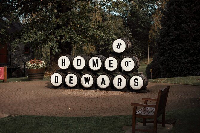 1 Hour Tasting of Rarest & Oldest Whiskies - Key Points