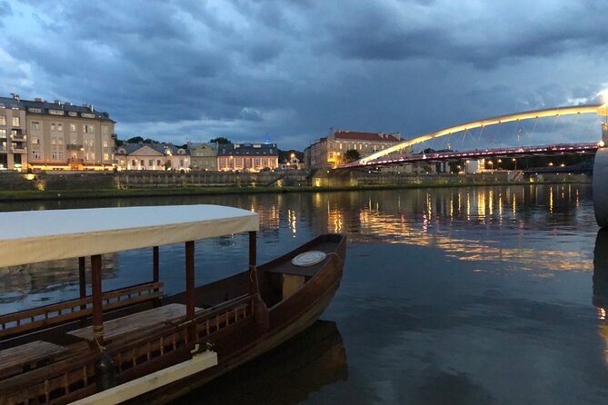 1 Hour Traditional Gondola Sightseeing Vistula River Cruise - Meeting and Pickup