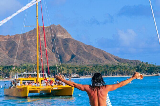1 Hour Waikiki Sail on Na Hoku 3 Catamaran - The Experience in Detail