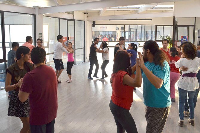 1-on-1 Private Salsa Classes - Practical Tips for Booking and Participating