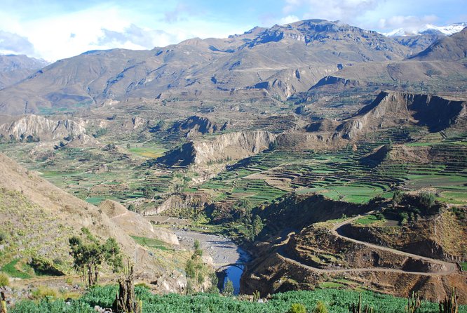 10-DAY Tour From Lima: Machu Picchu, Lake Titicaca and Colca Canyon - Discovering Colca Canyons Wonders