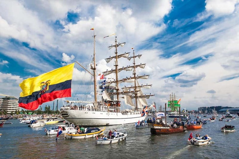 100-min Luxury SAIL 2025 Cruise with Open Bar & Views - Setting the Scene: Why Choose a Water-Based View of SAIL Amsterdam 2025?