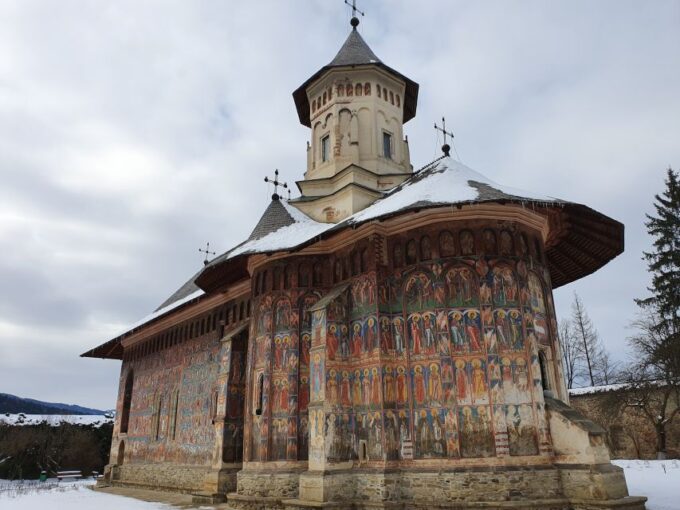 11 Days Private Guided Tour in Romania - Booking and Cancellation Policy