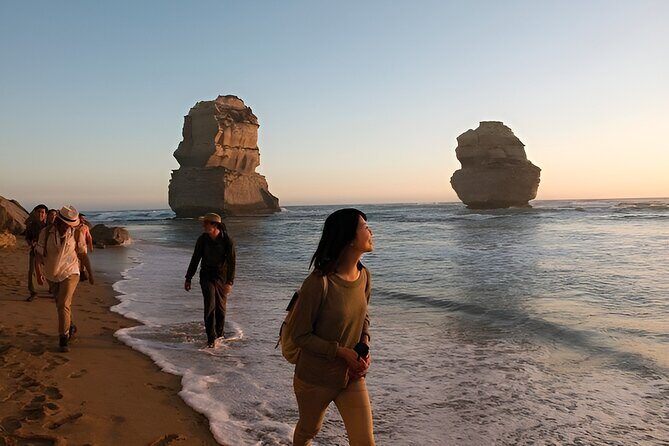 12 Apostles Great Ocean Road Tour From Melbourne - Memorial Arch at Eastern View