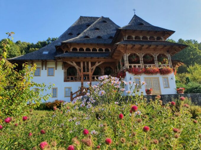 13 Days Private Guided Tour in Romania - Meals and Dining Options