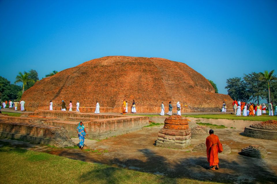 15 Days Buddhist Trail Tour in India & Nepal With Taj Mahal - Cultural Experiences and Engagement