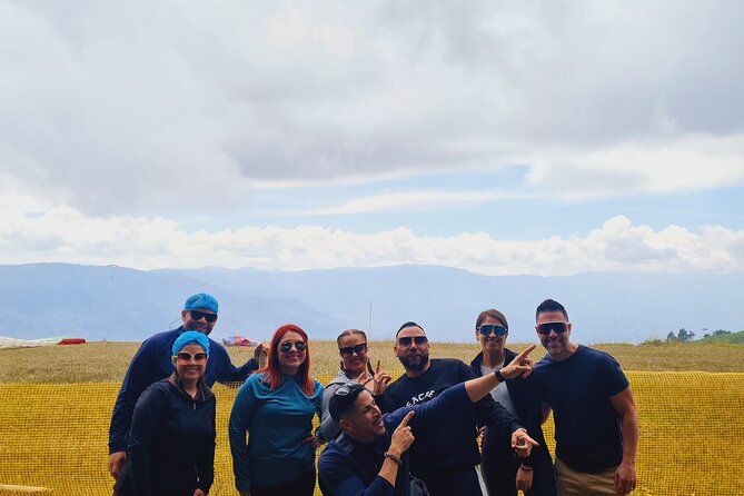 15 Minute Paragliding Flight Medellin With Pickup - Transportation and Pickup