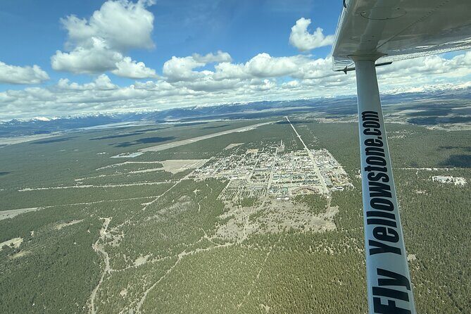 15 Minute Yellowstone Small Plane Tour - Discover the 15 Minute Yellowstone Small Plane Tour: A Quick Flight to Unforgettable Views