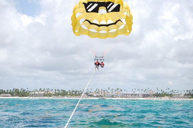 15 Minutes Parasailing in Punta Cana - A Closer Look at the Experience