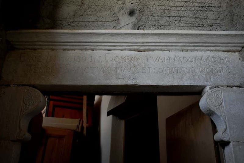 16th Century Mansion tour - Wine Bottle and Plateu Sunset! - Exploring the Experience