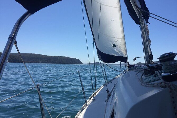 2 1/2 Hr Private Skippered Yacht Charter and Platter on Pittwater - Key Points