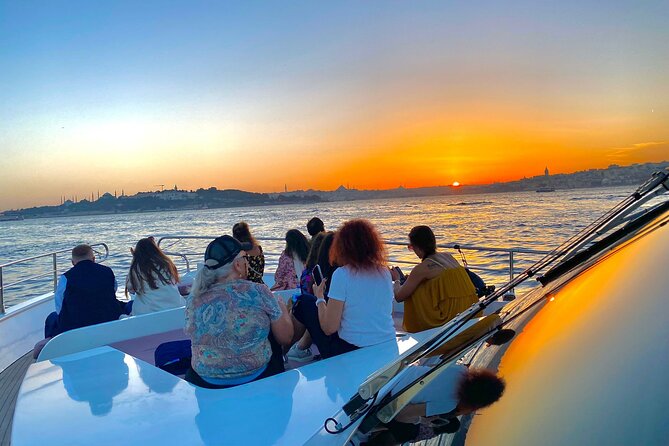 2.5-Hour Bosphorus Sunset Sightseeing Cruise by Luxury Yacht - Highlights of the Sightseeing Tour
