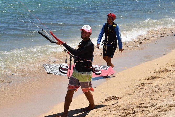 2.5-Hour Private Kiteboarding Lessons at Kanaha Beach in Kahului - Lesson Details and Equipment