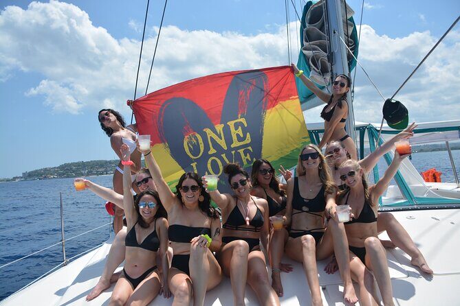 2.5hr Private Catamaran Cruise with Snorkeling, Bar, Food - Practical Details and Tips