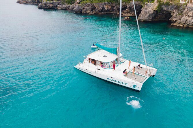 2.5hr Private Catamaran Cruise with Snorkeling, Bar, Food - Authentic Traveler Feedback