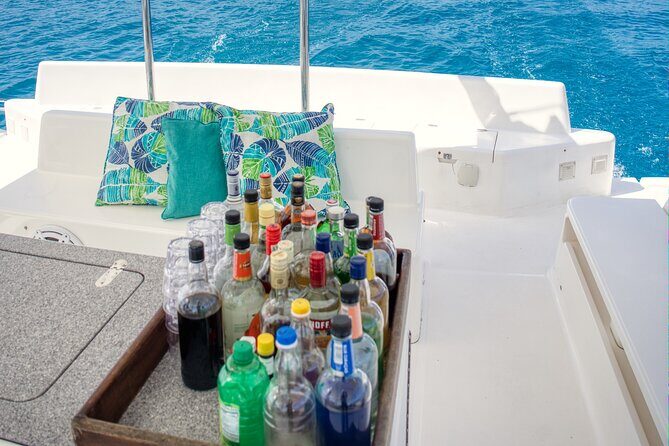 2.5hr Private Catamaran Cruise with Snorkeling, Bar, Food - FAQ