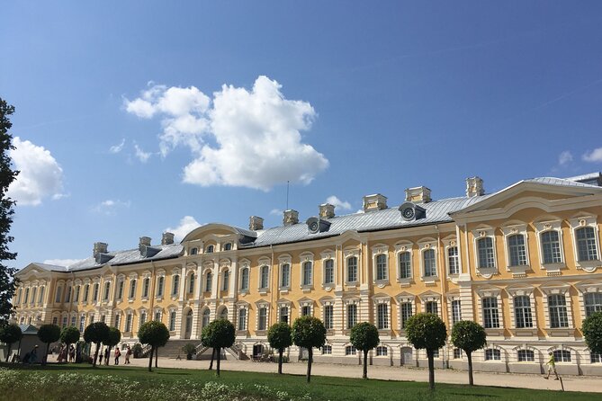 2 Countries! Hill of Crosses, Rundale Palace and Bauska Castle - Reviews and Feedback