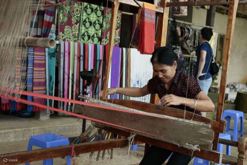 2 Day 1 Night Mai Chau Classic Tour From Hanoi - Day 1: Discovering Mai Chau