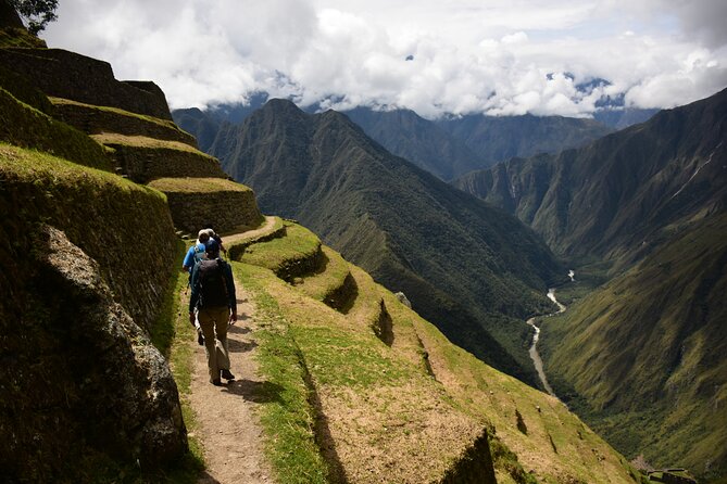 2-Day Exclusive Tour of the Inca Trail to Machu Picchu - Day 2: Discovering Machu Picchu