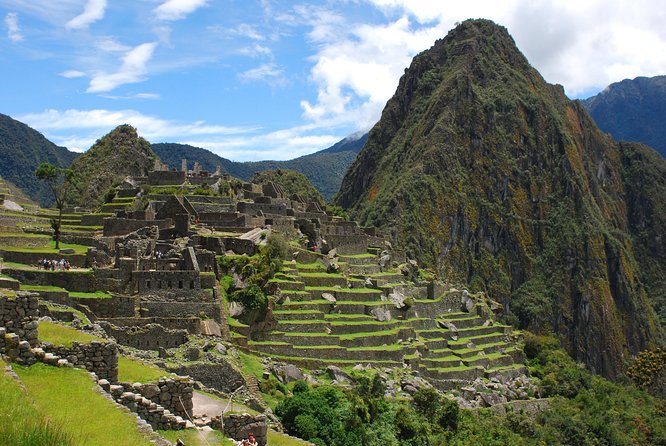 2-Day Private Sacred Valley and Machu Picchu Tour - Ollantaytambos Inca Fortress
