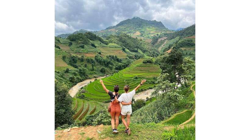 2-Day Sapa Tour From Hanoi With Homestay and Meals Included - Day 1: Scenic Drive, Trekking, and Homestay