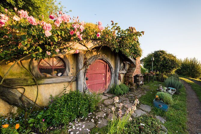 2 Day Tour Auckland to Hobbiton, Waitomo, Rotorua and Taupo - Detailed Breakdown of the Itinerary