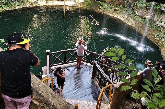 2-day tour: Isla Mujeres catamaran and Chichen Itzá - FAQ