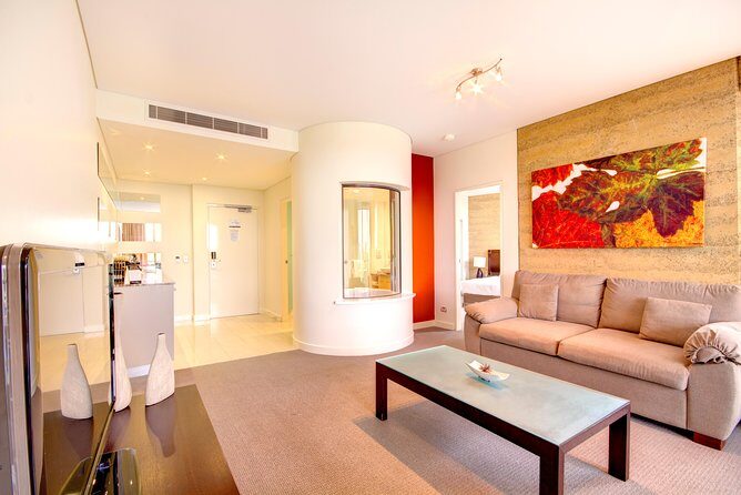 2-Day Yarra Valley Wine Tour with Luxury Vineyard Resort Stay - Who Should Consider This Tour?